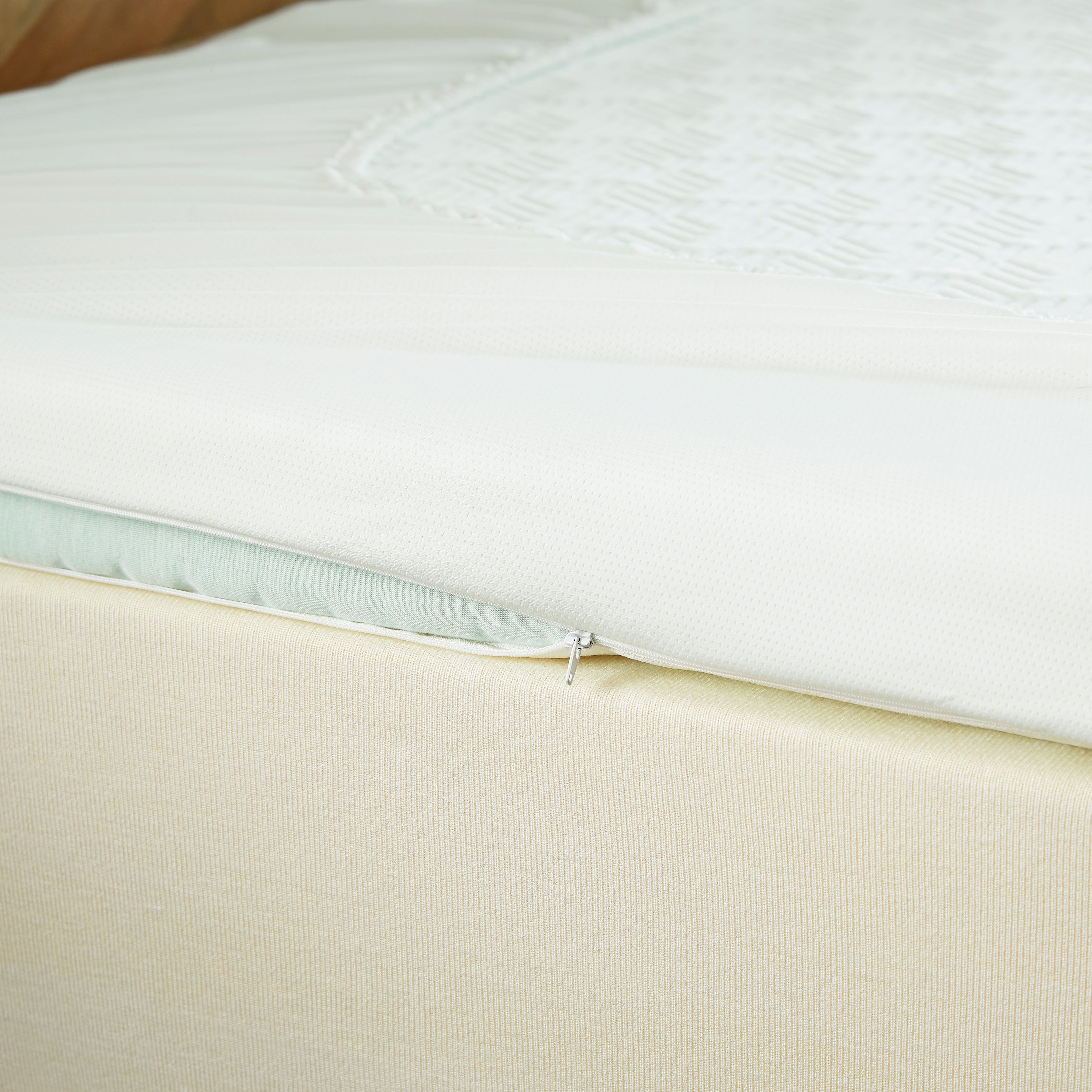 Scott Living 3" Ventilated Gel Memory Foam Mattress Topper - Plush - BlissfulNights.com